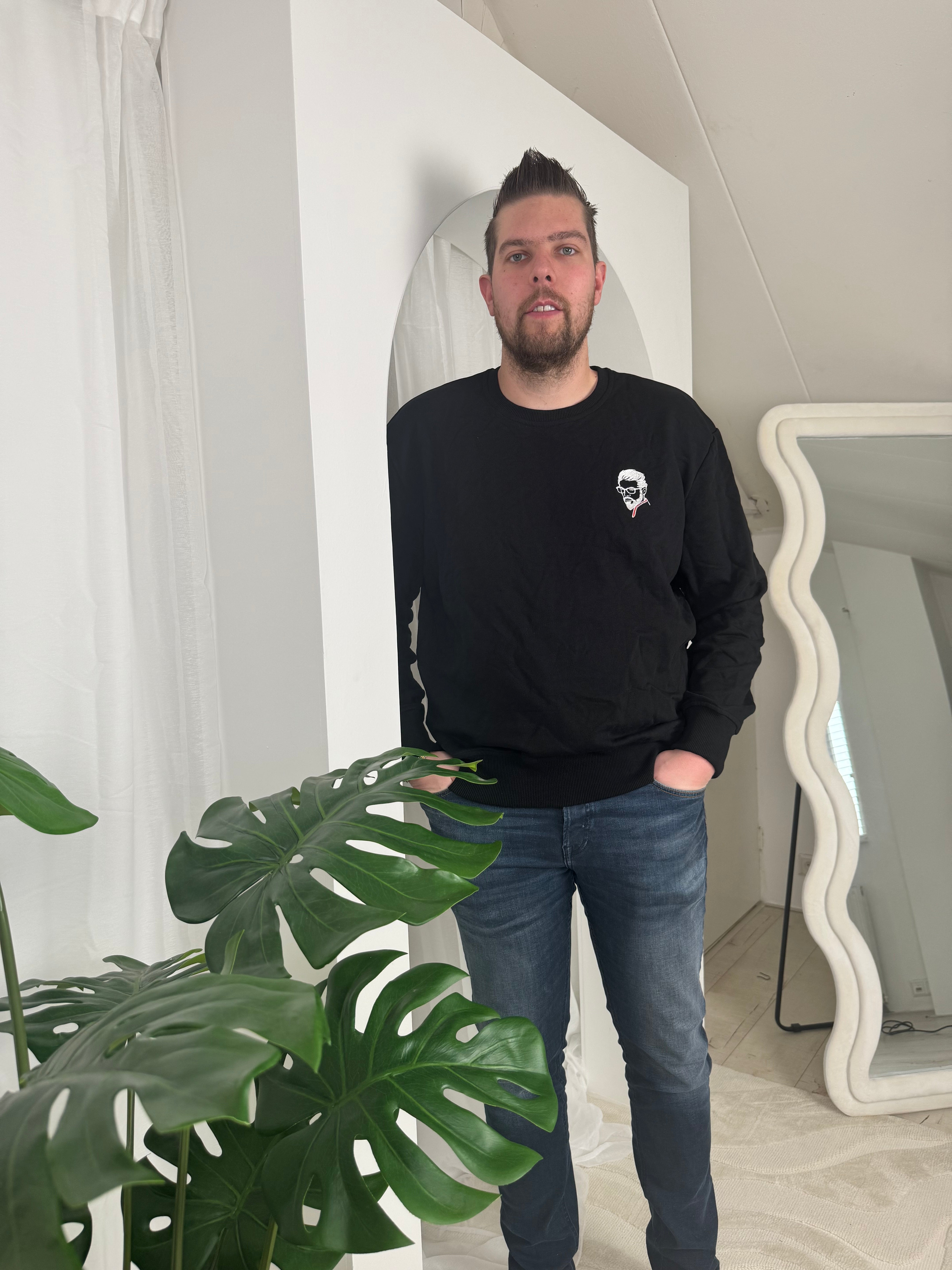 SWEATER BLACK